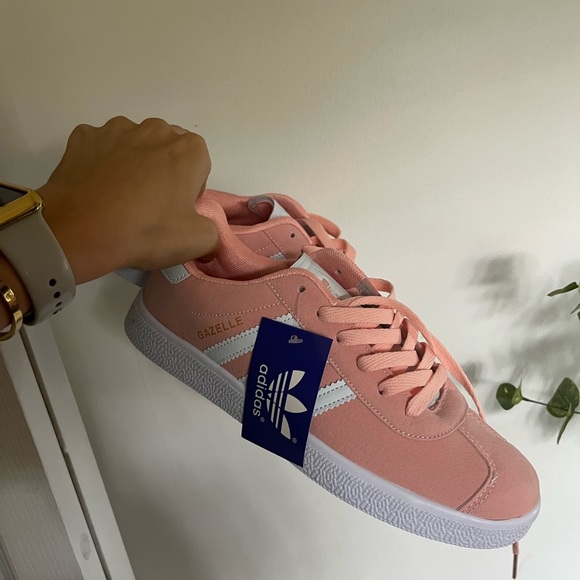 adidas Shoes - ADIDAS gazelle